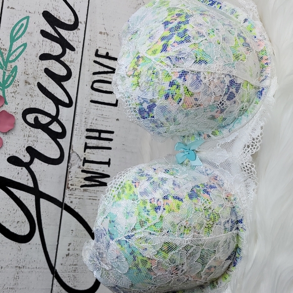 Victoria's Secret Other - VICTORIA'S SECRET LACE LINED DEMI 34D